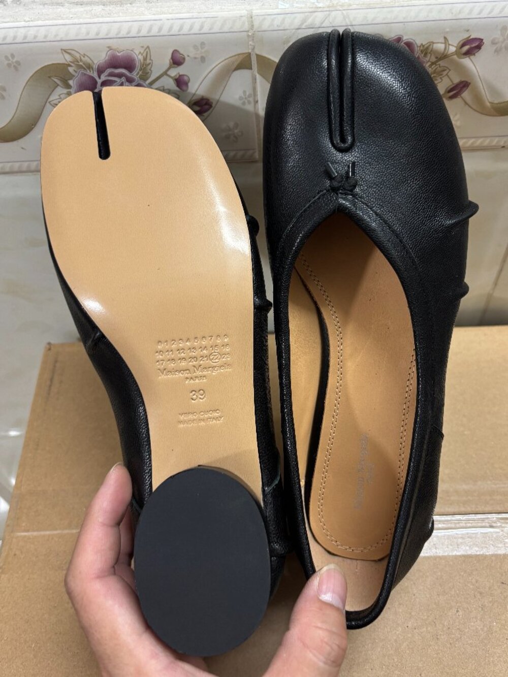 Maison Margiela Tabi Ballerina Flats - Picture 4 of 5